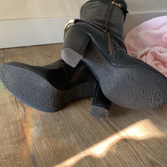 Juicy Couture High Boots - Picture 2 of 6